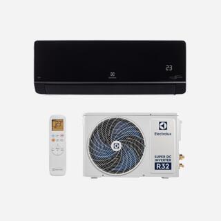 Настенная сплит-система Electrolux черного цвета с пультом и наружным блоком