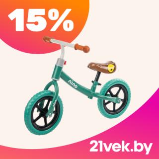 Детский беговел с зелёной рамой и чёрными колёсами