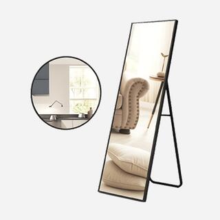 Напольное зеркало в черной раме для спальни или прихожей